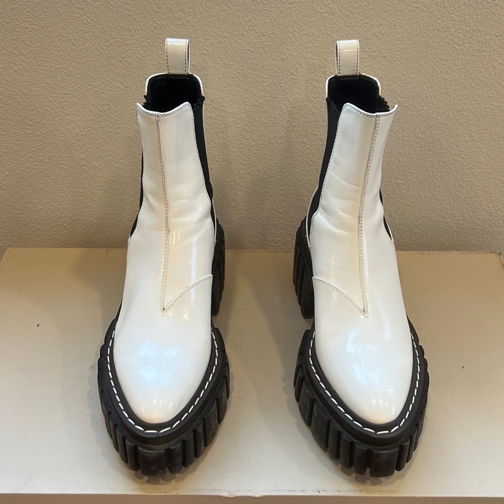 Stella McCartney white boots with wooden and rubber sole